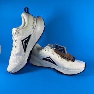 NEW Nike Juniper Trail 2 GTX V2 Running Shoes Women’s Size 9.5 HM9725-100